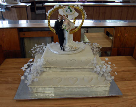 IMAGE Wedding cake model at a Mexican bakery traditionally upperclass 