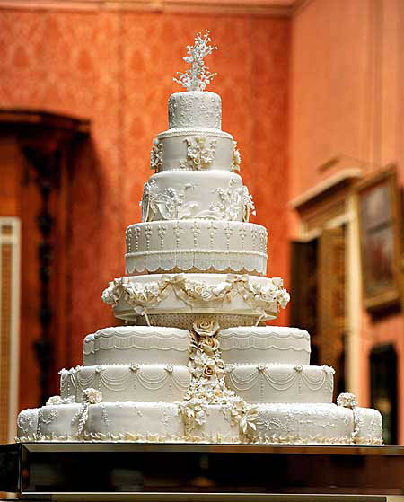 IMAGE William and Kate's official royal wedding cake